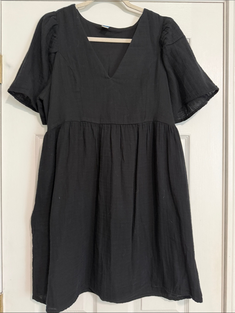 Old Navy Black V-Neck Short Sleeve Babydoll Dress